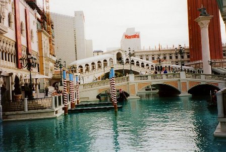 15_venetian